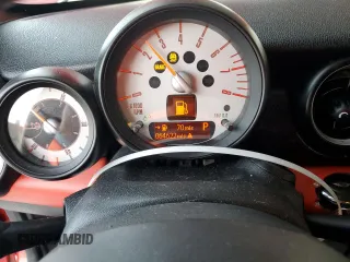 2013 MINI Roadster S z VIN WMWSY3C56DT593875, wystawiony jako Copart lot #74982124 z przebiegiem 64 622 mil mil oraz Szkody całkowita. Historia ofert i sprzedaży dostępna na DreamBid. Obrazek 9.