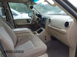 2004 Ford Expedition Special Service with VIN 1FMPU16L24LA37285, listed as a IAAI auction lot 41865431 with 244,616 mi miles. Bid and sale history available at carsss.com. Image 5.