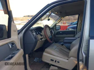 2007 Ford Expedition XLT with VIN 1FMFU16587LA96083, listed as a IAAI auction lot 41215612 with 247,840 mi miles and . Bid and sale history available at DreamBid. Image 5.