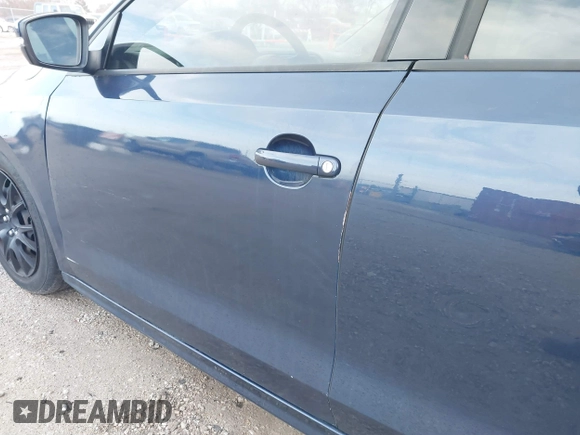 2011 Volkswagen Jetta SE with VIN 3VWDX7AJ6BM395036, listed as a IAAI auction lot 41221262 with 136,646 mi miles and . Bid and sale history available at DreamBid. Image 12.