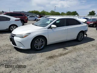 2015 Toyota Camry XLE with VIN 4T1BF1FK9FU112752, listed as a Copart auction lot 52641205 with 117,981 mi miles and Salvage Title. Bid and sale history available at carsss.com. Image 1.
