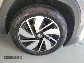 2024 Volkswagen Atlas SE with VIN 1V2HR2CA8RC579421, listed as a IAAI auction lot 42850666 with 18,926 mi miles and . Bid and sale history available at DreamBid. Image 30.