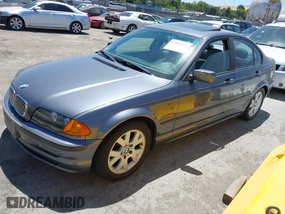 2000 BMW 3 Series 323i with VIN WBAAM3346YCA89155, listed as a IAAI auction lot 42534172 with 194,656 mi miles and . Bid and sale history available at DreamBid. Image 2.