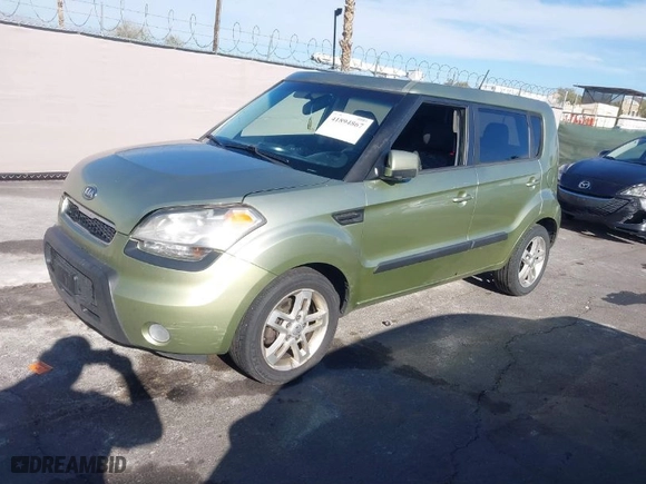 2011 Kia Soul ! with VIN KNDJT2A28B7344175, listed as a IAAI auction lot 41894867 with 198,276 mi miles. Bid and sale history available at carsss.com. Image 2.