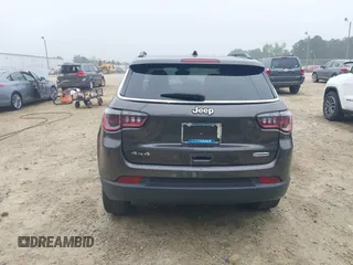 2019 Jeep Compass Latitude with VIN 3C4NJDBB8KT748588, listed as a IAAI auction lot 42224482 with 70,810 mi miles and . Bid and sale history available at DreamBid. Image 17.