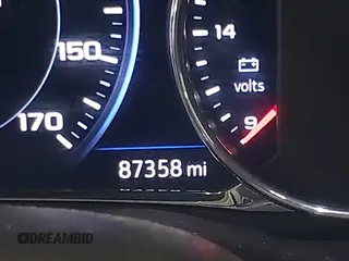 2020 GMC Acadia Denali z VIN 1GKKNXLS8LZ123453, wystawiony jako IAAI lot #42016970 z przebiegiem 87 358 mil mil oraz . Historia ofert i sprzedaży dostępna na DreamBid. Obrazek 16.