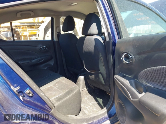 2019 Nissan Versa SV z VIN 3N1CN7AP2KL842799, wystawiony jako IAAI lot #42051006 z przebiegiem 123 075 mil mil oraz . Historia ofert i sprzedaży dostępna na DreamBid. Obrazek 8.