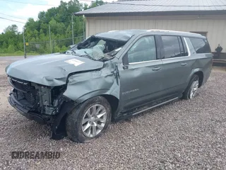 2023 Chevrolet Suburban Premier z VIN 1GNSCFKD7PR463950, wystawiony jako IAAI lot #42161223 z przebiegiem 40 585 mil mil oraz . Historia ofert i sprzedaży dostępna na DreamBid. Obrazek 2.