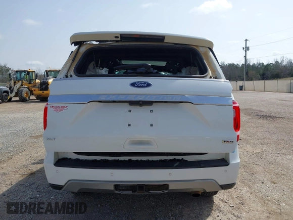 2021 Ford Expedition XLT with VIN 1FMJU1JT3MEA73083, listed as a IAAI auction lot 41770937 with 40,588 mi miles and . Bid and sale history available at DreamBid. Image 16.