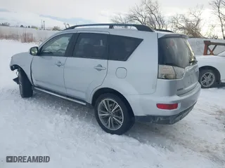 2013 Mitsubishi Outlander SE with VIN JA4JT3AW6DU020908, listed as a IAAI auction lot 41266111 with 193,967 mi miles. Bid and sale history available at carsss.com. Image 3.