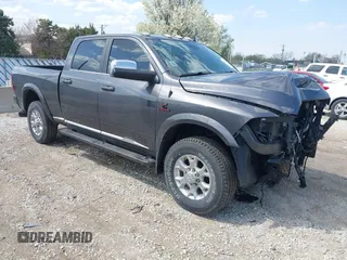 2018 Ram 2500 Limited z VIN 3C6UR5GL6JG213351, wystawiony jako IAAI lot #42109411 z przebiegiem 163 456 mil mil oraz . Historia ofert i sprzedaży dostępna na DreamBid. Obrazek 1.