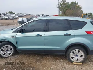 2013 Ford Escape S with VIN 1FMCU0F74DUA84047, listed as a IAAI auction lot 41907938 with 146,465 mi miles. Bid and sale history available at carsss.com. Image 14.