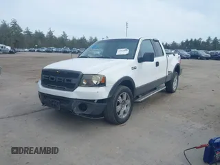 2007 Ford F-150 XLT z VIN 1FTPX04547KC53420, wystawiony jako IAAI lot #42064894 z przebiegiem 182 733 mil mil oraz . Historia ofert i sprzedaży dostępna na DreamBid. Obrazek 2.