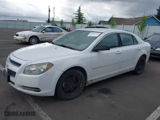 2009 Chevrolet Malibu LS w/1FL with VIN 1G1ZG57B694113828, listed as a IAAI auction lot 42085242 with 237,077 mi miles. Bid and sale history available at carsss.com. Image 2.
