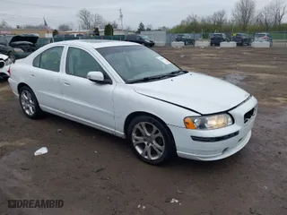 2009 Volvo S60 2.5T with VIN YV1RS592092720882, listed as a IAAI auction lot 42006676 with 143,647 mi miles. Bid and sale history available at carsss.com. Image 1.