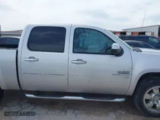 2011 GMC Sierra 1500 SLE with VIN 3GTP1VE05BG361711, listed as a IAAI auction lot 41927412 with 105,095 mi miles. Bid and sale history available at carsss.com. Image 13.