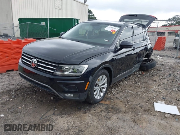 2018 Volkswagen Tiguan SEL with VIN 3VV3B7AX4JM022644, listed as a IAAI auction lot 42422831 with 115,066 mi miles and . Bid and sale history available at DreamBid. Image 2.