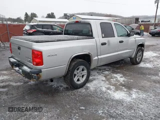 2011 Ram Dakota Bighorn/Lonestar with VIN 1D7RW3GK4BS662921, listed as a IAAI auction lot 41231333 with 190,634 mi miles. Bid and sale history available at carsss.com. Image 4.