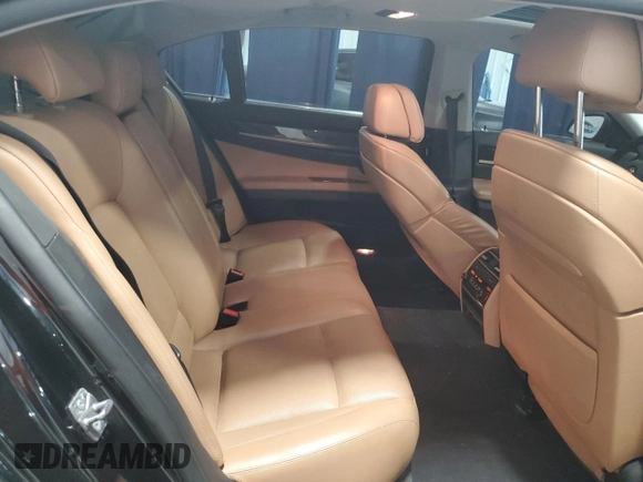 2012 BMW 7 Series 750Li xDrive z VIN WBAKC8C50CC435624, wystawiony jako Copart lot #56664315 z przebiegiem 94 100 mil mil oraz Czysty tytuł • Clean title. Historia ofert i sprzedaży dostępna na DreamBid. Obrazek 10.