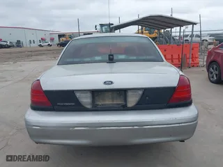 2005 Ford Police Interceptor with VIN 2FAFP71W65X163932, listed as a IAAI auction lot 41531164 with 268,769 mi miles. Bid and sale history available at carsss.com. Image 16.