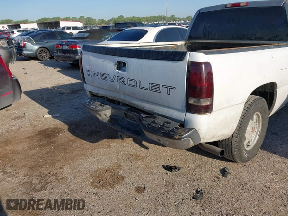 2001 GMC New Sierra 1500 SL with VIN 1GTEC14V81Z333066, listed as a IAAI auction lot 41959464 with 417,637 mi miles. Bid and sale history available at carsss.com. Image 14.