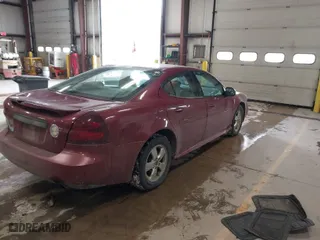 2005 Pontiac Grand Prix with VIN 2G2WP522X51281175, listed as a IAAI auction lot 41615203 with 181,072 mi miles. Bid and sale history available at carsss.com. Image 4.