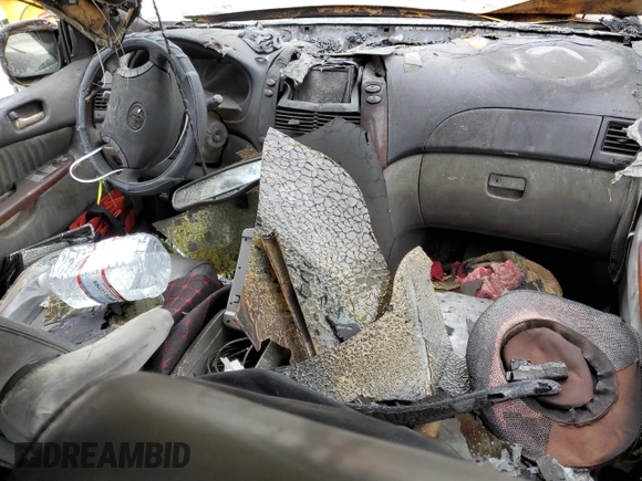 2005 Toyota Sienna XLE with VIN 5TDBA22C05S048417, listed as a Copart auction lot 58529365 with Not provided miles and Salvage title. Bid and sale history available at DreamBid. Image 8.