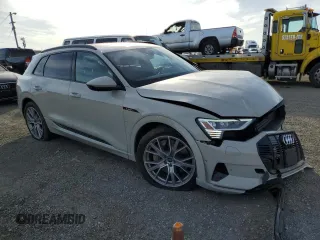 2021 Audi e-tron Prestige with VIN WA1VABGE9MB030019, listed as a Copart auction lot 42203863 with 24,925 mi miles and . Bid and sale history available at DreamBid. Image 4.