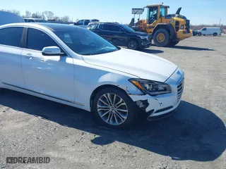 2015 Hyundai Genesis 3.8L with VIN KMHGN4JE7FU082789, listed as a IAAI auction lot 41480393 with 84,481 mi miles. Bid and sale history available at carsss.com. Image 6.