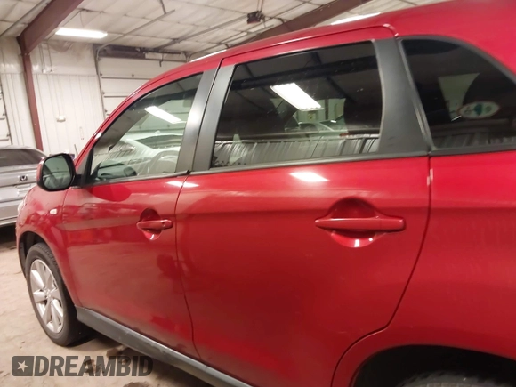 2015 Mitsubishi Outlander Sport ES with VIN 4A4AP3AU9FE024773, listed as a IAAI auction lot 41913938 with 190,740 mi miles. Bid and sale history available at carsss.com. Image 15.