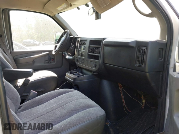 2011 Chevrolet Express Passenger 1LT with VIN 1GAZG1FG7B1171122, listed as a IAAI auction lot 42185185 with 262,837 mi miles and . Bid and sale history available at DreamBid. Image 5.