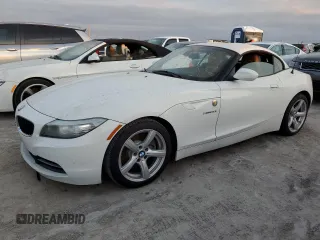 2011 BMW Z4 sDrive30i with VIN WBALM5C57BE379815, listed as a Copart auction lot 75006674 with 0 mi miles and Non Repairable. Bid and sale history available at carsss.com. Image 1.