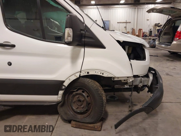 2019 Ford Transit Passenger XL with VIN 1FBZX2YM7KKA22871, listed as a IAAI auction lot 41721561 with 112,189 mi miles. Bid and sale history available at carsss.com. Image 19.