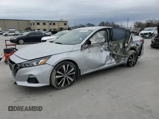 2019 Nissan Altima 2.5 SR with VIN 1N4BL4CV4KC106666, listed as a Copart auction lot 42619985 with 97,500 mi miles and Salvage Title. Bid and sale history available at carsss.com. Image 1.