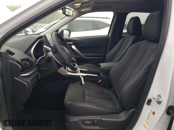 2025 Mitsubishi Eclipse Cross SE z VIN JA4ATWAA9SZ008032, wystawiony jako Copart lot #56336915 z przebiegiem 16 mil mil oraz Szkoda całkowita • Salvage title. Historia ofert i sprzedaży dostępna na DreamBid. Obrazek 7.