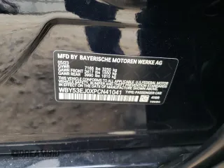 2023 BMW i7 xDrive60 z VIN WBY53EJ0XPCN41041, wystawiony jako Copart lot #47392304 z przebiegiem 5873 mil mil oraz . Historia ofert i sprzedaży dostępna na DreamBid. Obrazek 12.