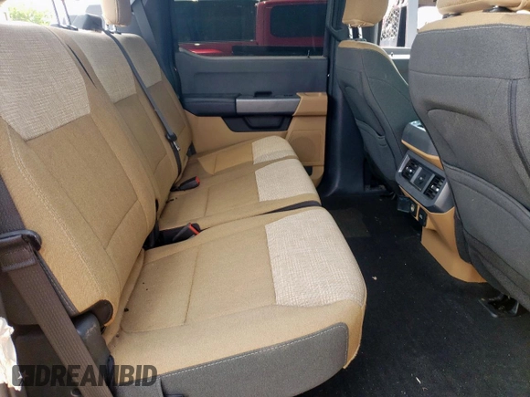 2024 Ford F-350 XL z VIN 1FT8W3DM4REC62569, wystawiony jako Copart lot #58057795 z przebiegiem Nie podano mil oraz Szkoda całkowita • Salvage title. Historia ofert i sprzedaży dostępna na DreamBid. Obrazek 10.