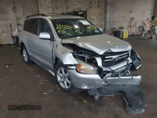 2008 Toyota RAV4 Ltd with VIN JTMBD31V485210284, listed as a IAAI auction lot 41903460 with 188,476 mi miles. Bid and sale history available at carsss.com. Image 1.