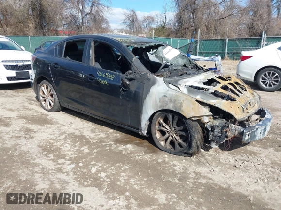 2011 Mazda Mazda3 s Sport with VIN JM1BL1U65B1475869, listed as a IAAI auction lot 41665008 with 59,300 mi miles. Bid and sale history available at carsss.com. Image 1.