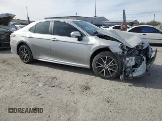 2024 Toyota Camry SE with VIN 4T1S11AK4RU245350, listed as a Copart auction lot 87650885 with 7,475 mi miles and Salvage Title. Bid and sale history available at carsss.com. Image 4.