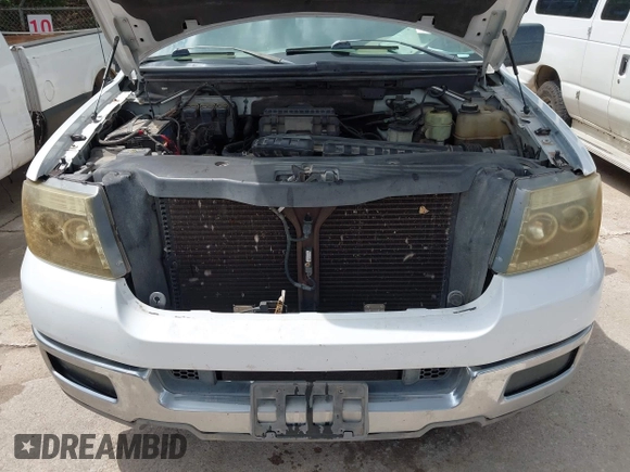 2004 Ford F-150 XLT z VIN 1FTPW12544KC63307, wystawiony jako IAAI lot #42602132 z przebiegiem 176 050 mil mil oraz . Historia ofert i sprzedaży dostępna na DreamBid. Obrazek 10.