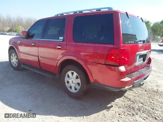 2005 Lincoln Navigator Luxury with VIN 5LMFU27535LJ22068, listed as a IAAI auction lot 41766399 with 237,554 mi miles. Bid and sale history available at carsss.com. Image 3.