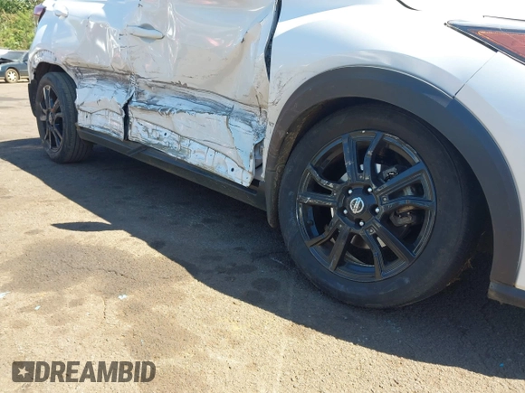 2021 Nissan Kicks SR z VIN 3N1CP5DV2ML563428, wystawiony jako IAAI lot #41658351 z przebiegiem 16 354 mil mil oraz . Historia ofert i sprzedaży dostępna na DreamBid. Obrazek 6.
