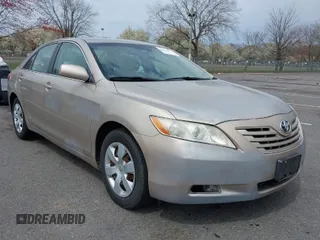 2009 Toyota Camry with VIN 4T1BE46K19U881366, listed as a IAAI auction lot 42039334 with 208,016 mi miles. Bid and sale history available at carsss.com. Image 1.