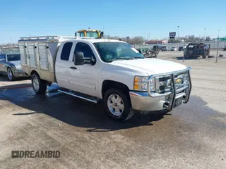 2012 Chevrolet Silverado 1500 LT with VIN 1GCRKSE06CZ198069, listed as a IAAI auction lot 41831860 with 125,511 mi miles and . Bid and sale history available at DreamBid. Image 1.