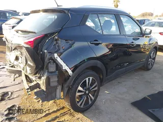 2020 Nissan Kicks SV with VIN 3N1CP5CV5LL488501, listed as a IAAI auction lot 41543069 with 68,588 mi miles and . Bid and sale history available at DreamBid. Image 4.