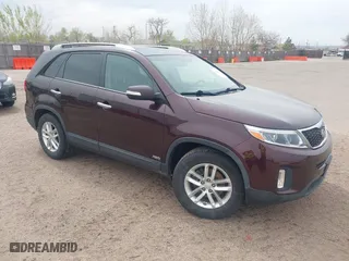 2015 Kia Sorento LX with VIN 5XYKTCA69FG571798, listed as a IAAI auction lot 41934889 with 101,363 mi miles. Bid and sale history available at carsss.com. Image 1.