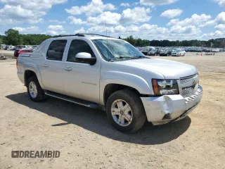 2011 Chevrolet Avalanche LT z VIN 3GNTKFE30BG209600, wystawiony jako Copart lot #59156275 z przebiegiem 213 396 mil mil oraz Czysty tytuł • Clean title. Historia ofert i sprzedaży dostępna na DreamBid. Obrazek 4.