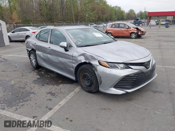 2019 Toyota Camry LE with VIN 4T1B11HK8KU683512, listed as a IAAI auction lot 39476699 with 40,074 mi miles. Bid and sale history available at carsss.com. Image 1.