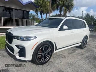 2021 BMW X7 M50i z VIN 5UXCX6C01M9D99785, wystawiony jako Copart lot #59682835 z przebiegiem 21 754 mil mil oraz Szkoda całkowita • Salvage title. Historia ofert i sprzedaży dostępna na DreamBid. Obrazek 2.